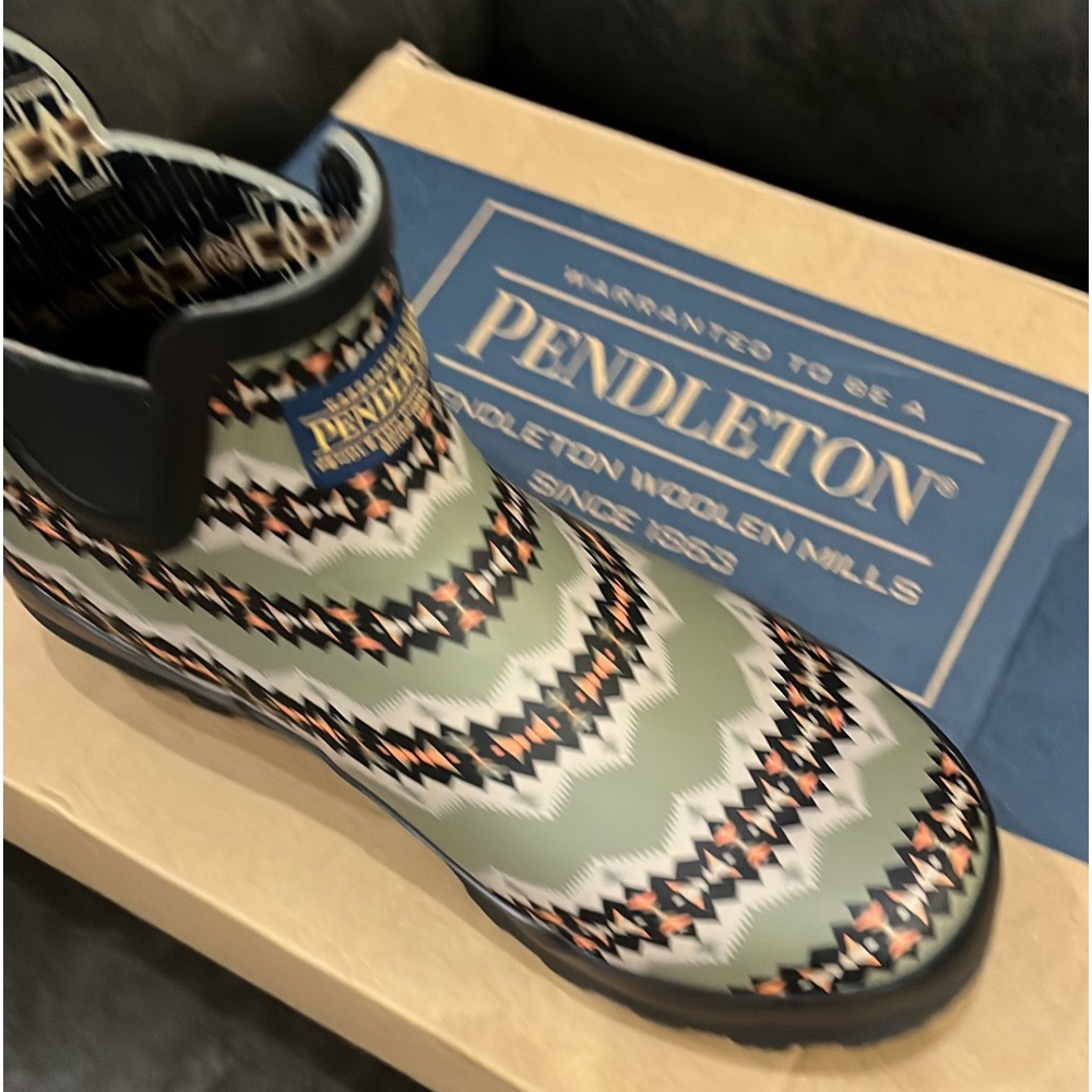 Pendleton Chelsea rain boot